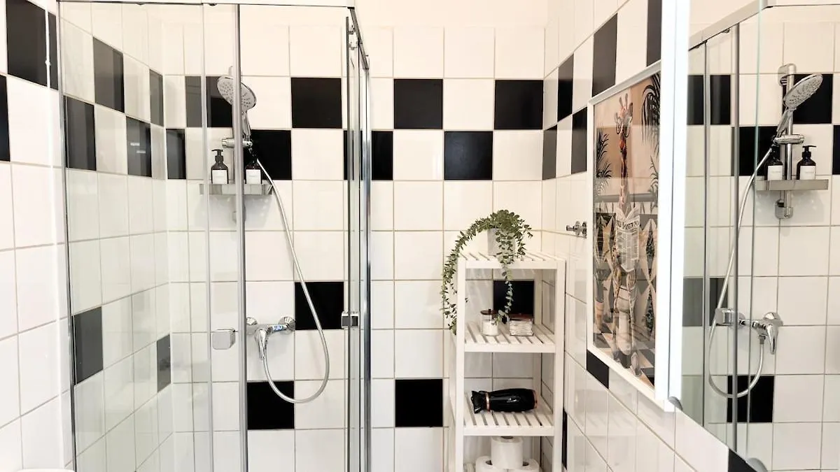 Modern Viennese 1Br Apartment