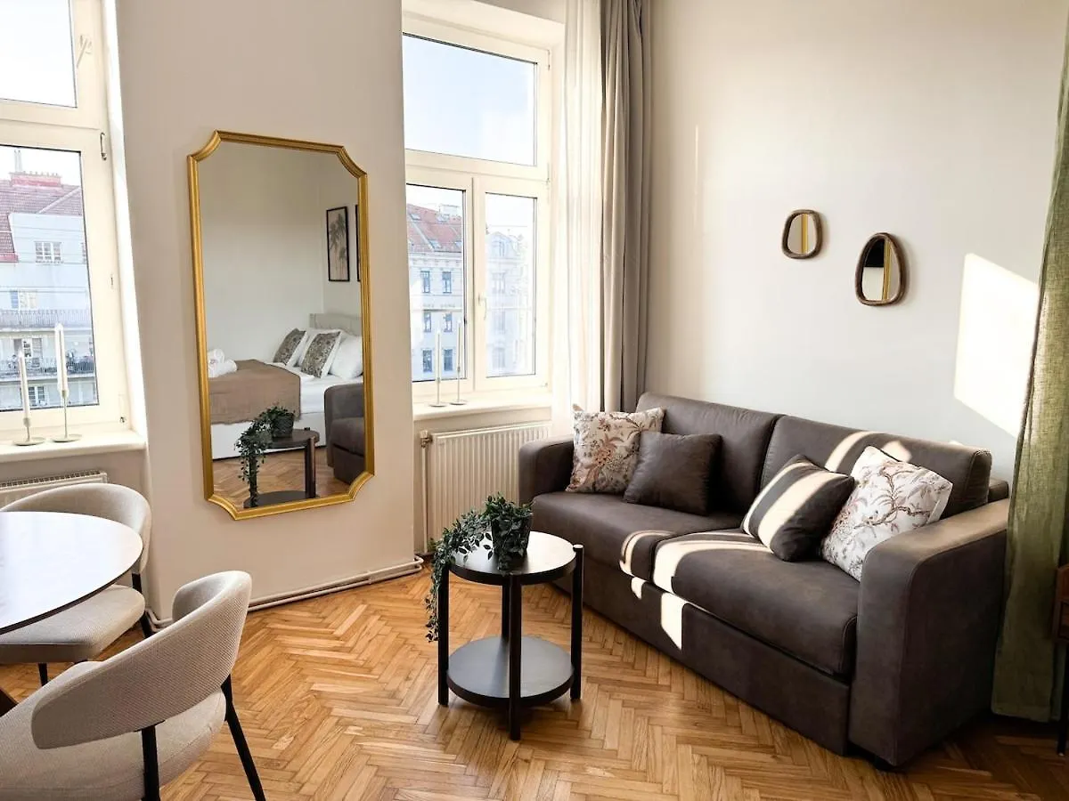 Modern Viennese 1Br Apartment