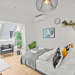 Apartmán Near Klinik Floridsdorf - 3 Min To Supermarket And Pharmacy - On-Site Parking For 19,90 Eur, Vídeň